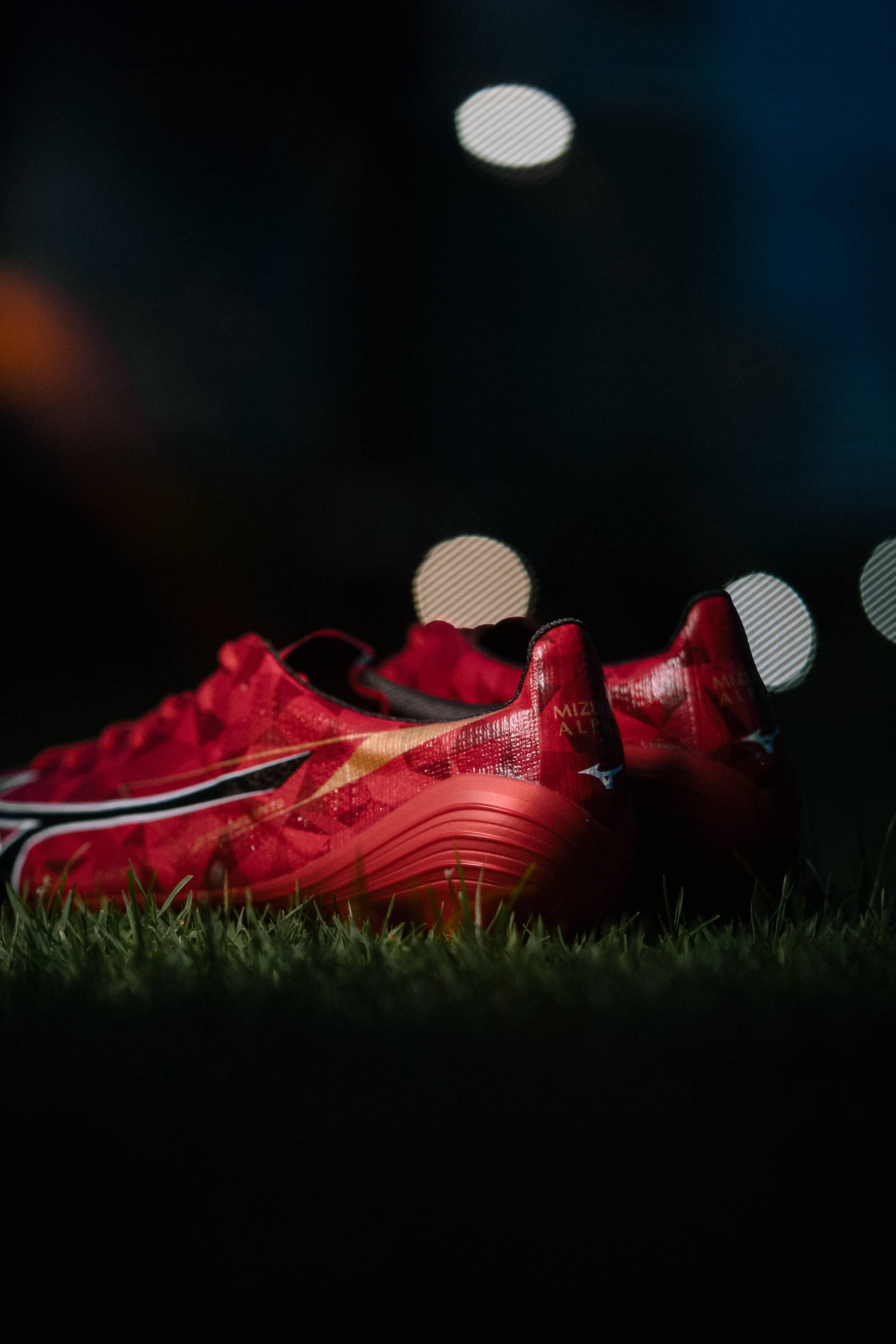 MIZUNO ALPHA II JAPAN - 40TH RED/BLACK/GOLD