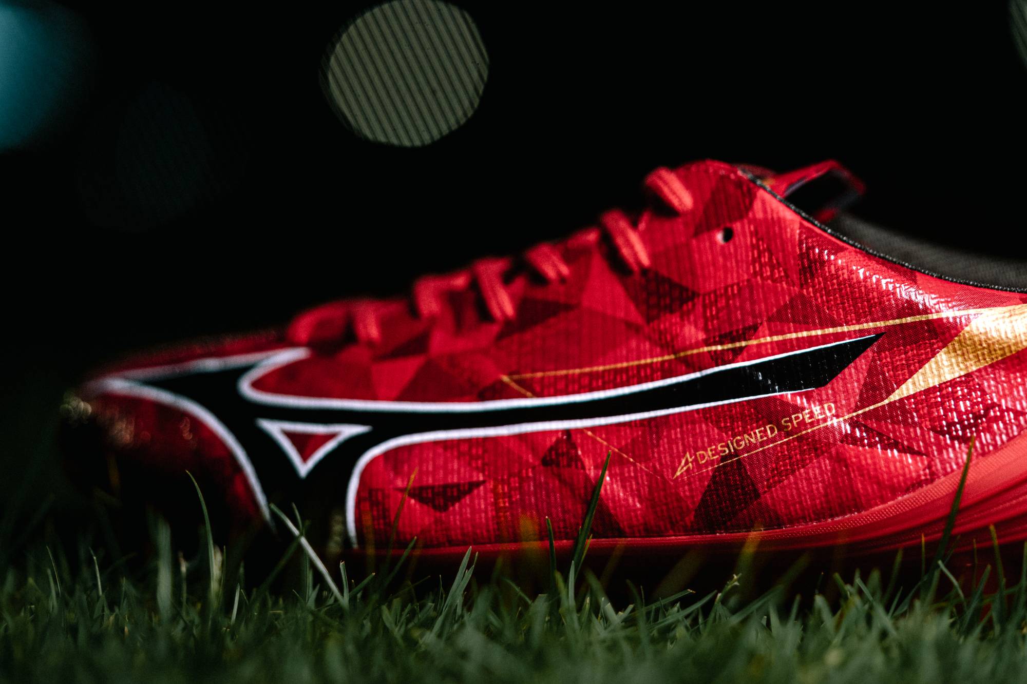 MIZUNO ALPHA II JAPAN - 40TH RED/BLACK/GOLD